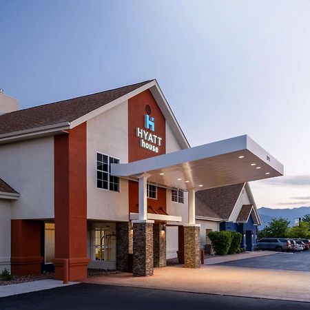 Hyatt House Colorado Springs Airport Hotel Bagian luar foto