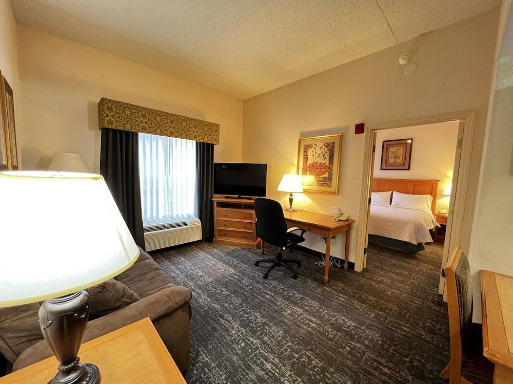 Hyatt House Colorado Springs Airport Hotel Bagian luar foto
