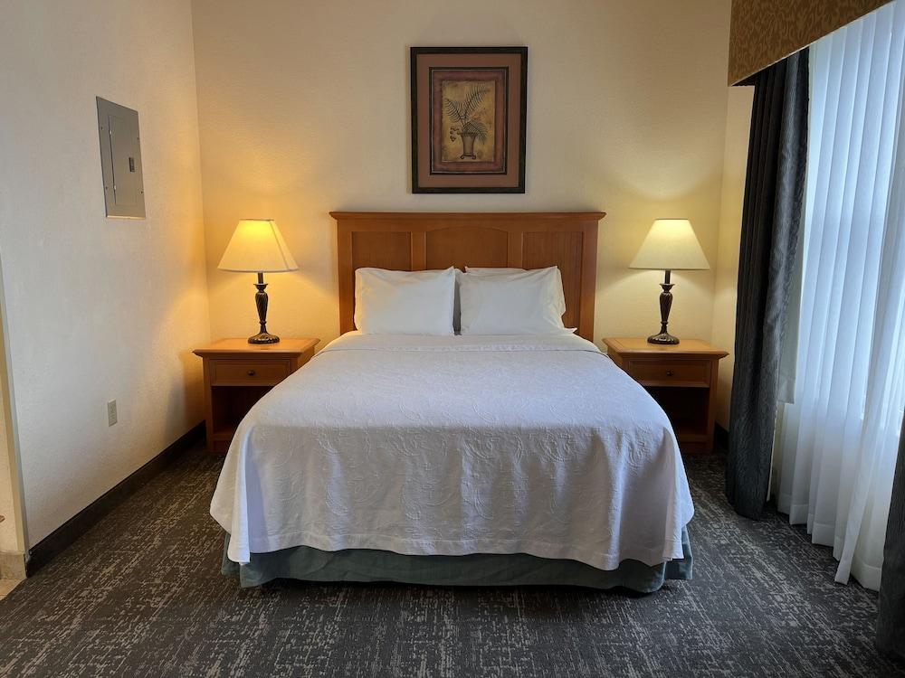 Hyatt House Colorado Springs Airport Hotel Bagian luar foto