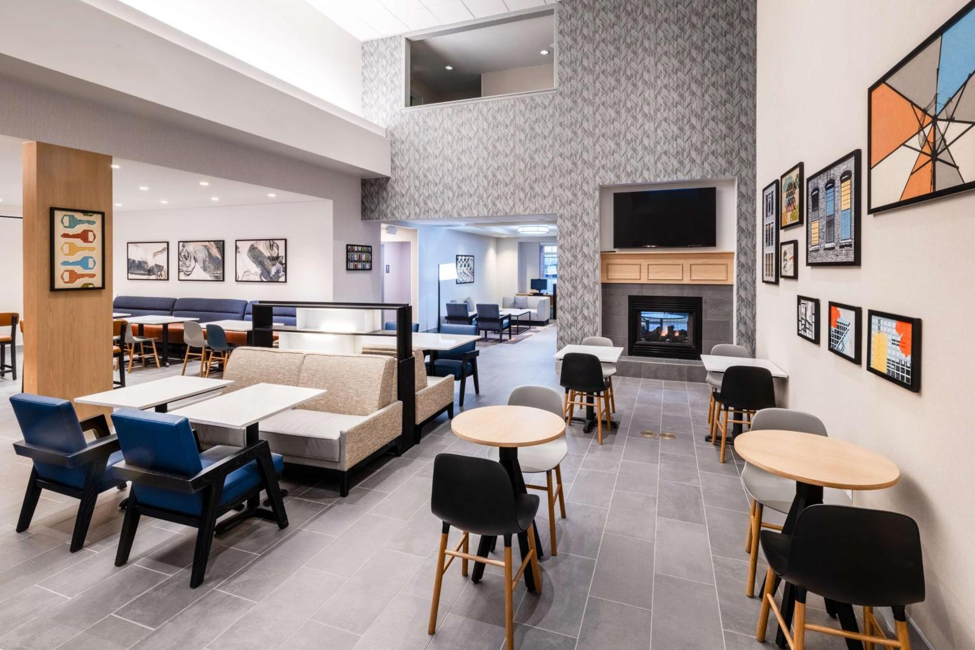 Hyatt House Colorado Springs Airport Hotel Bagian luar foto