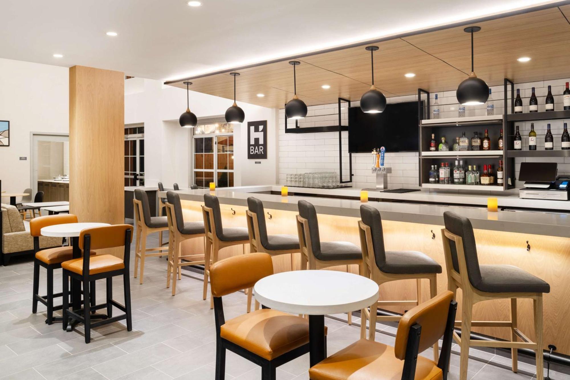 Hyatt House Colorado Springs Airport Hotel Bagian luar foto