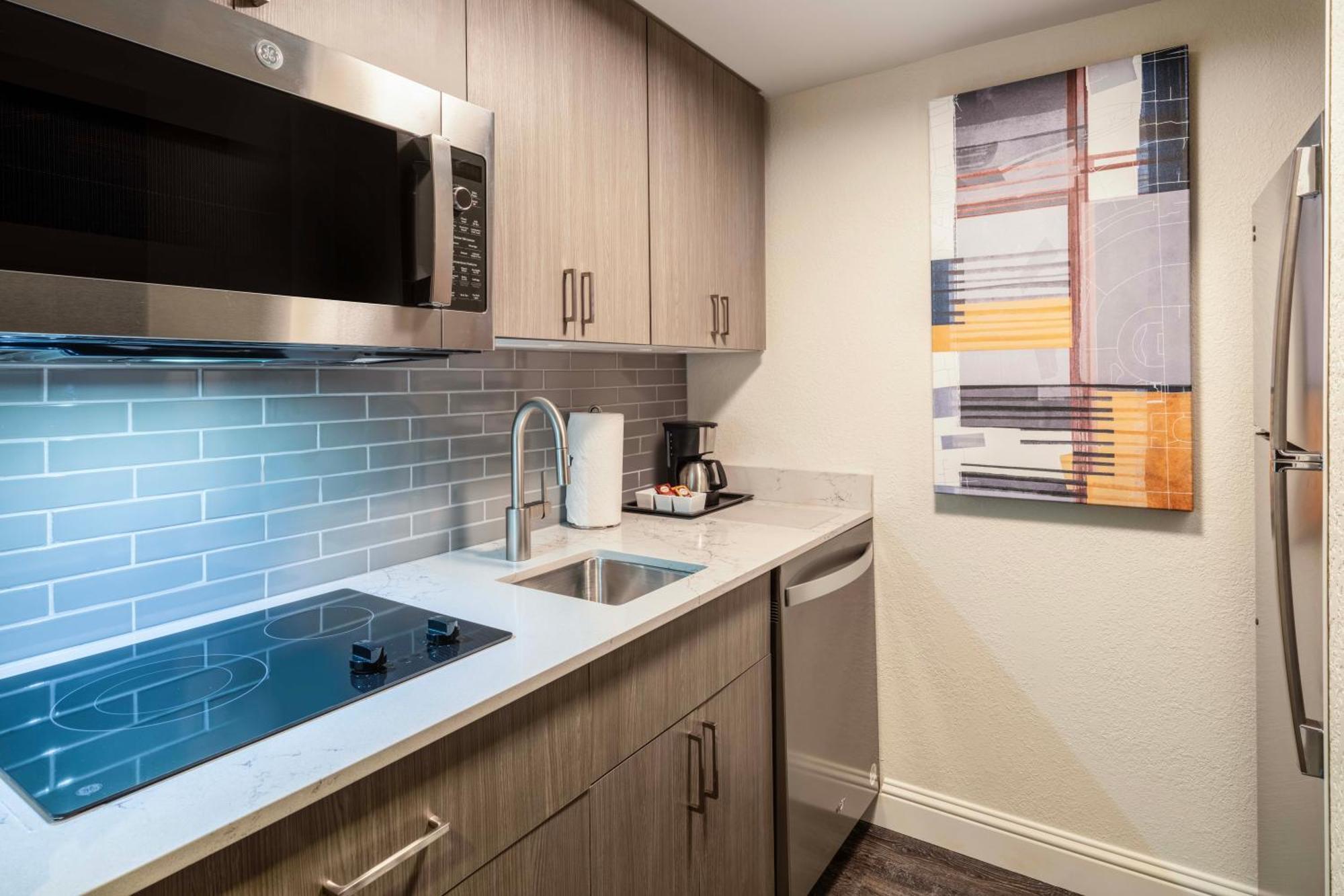 Hyatt House Colorado Springs Airport Hotel Bagian luar foto